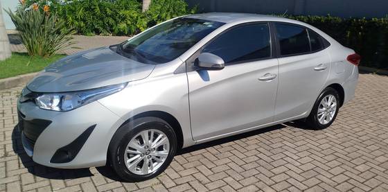 TOYOTA YARIS 1.5 16V FLEX SEDAN XL MULTIDRIVE